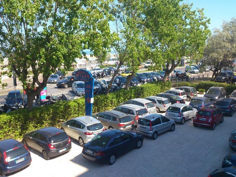 Hotel Atlas Ρίμινι Εξωτερικό φωτογραφία