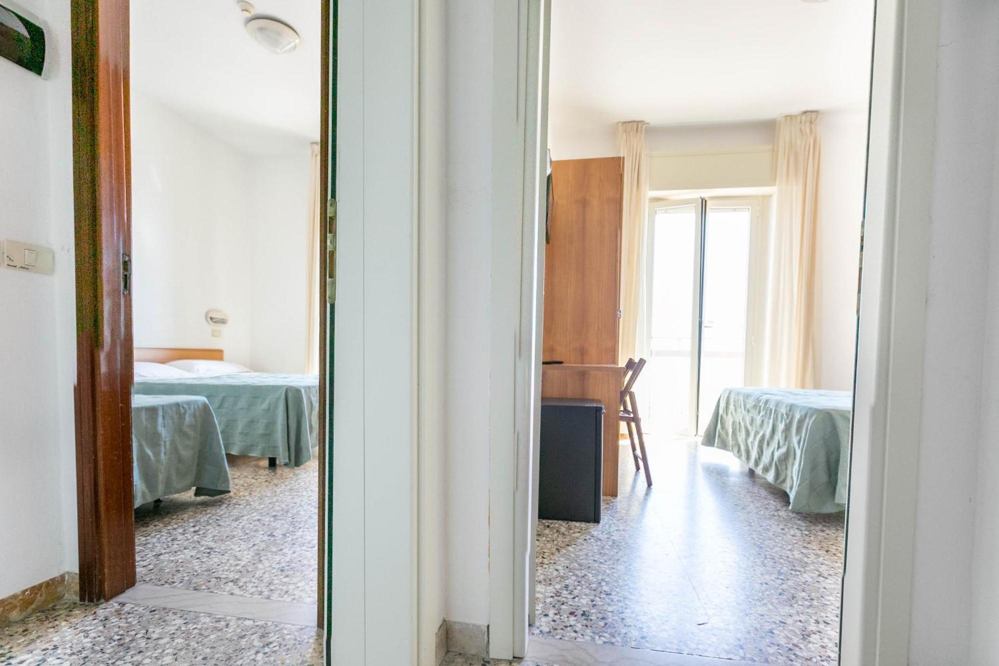 Hotel Atlas Ρίμινι Εξωτερικό φωτογραφία