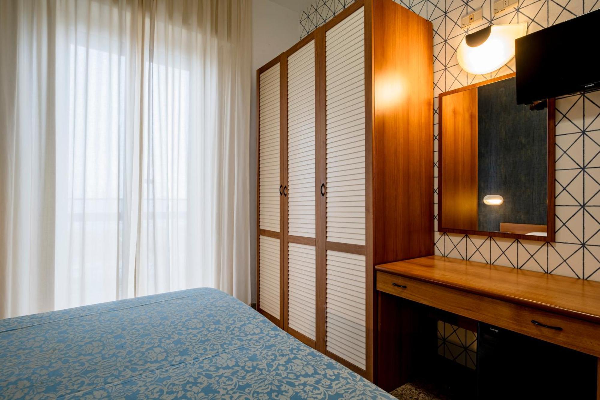 Hotel Atlas Ρίμινι Εξωτερικό φωτογραφία