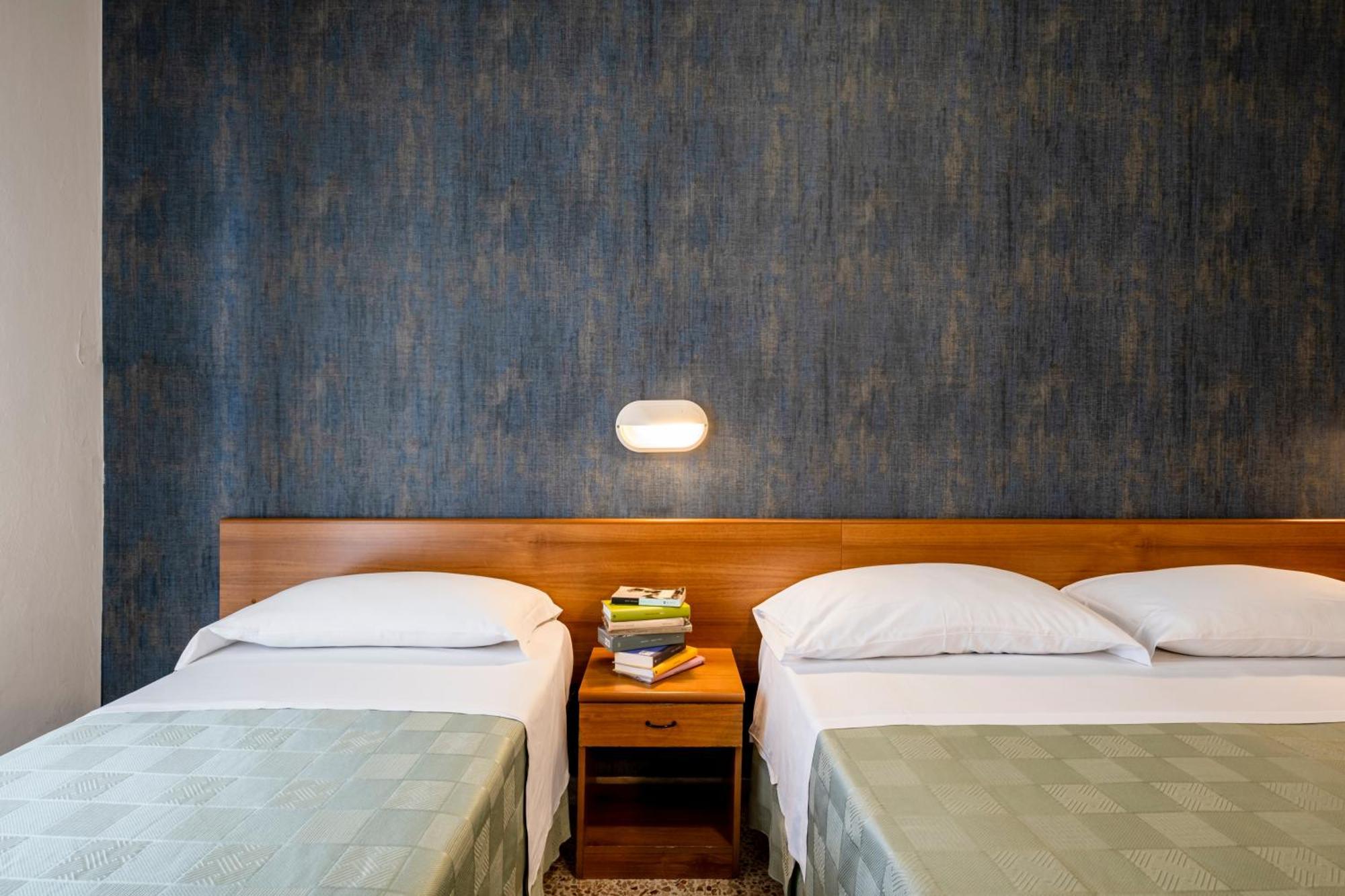 Hotel Atlas Ρίμινι Εξωτερικό φωτογραφία