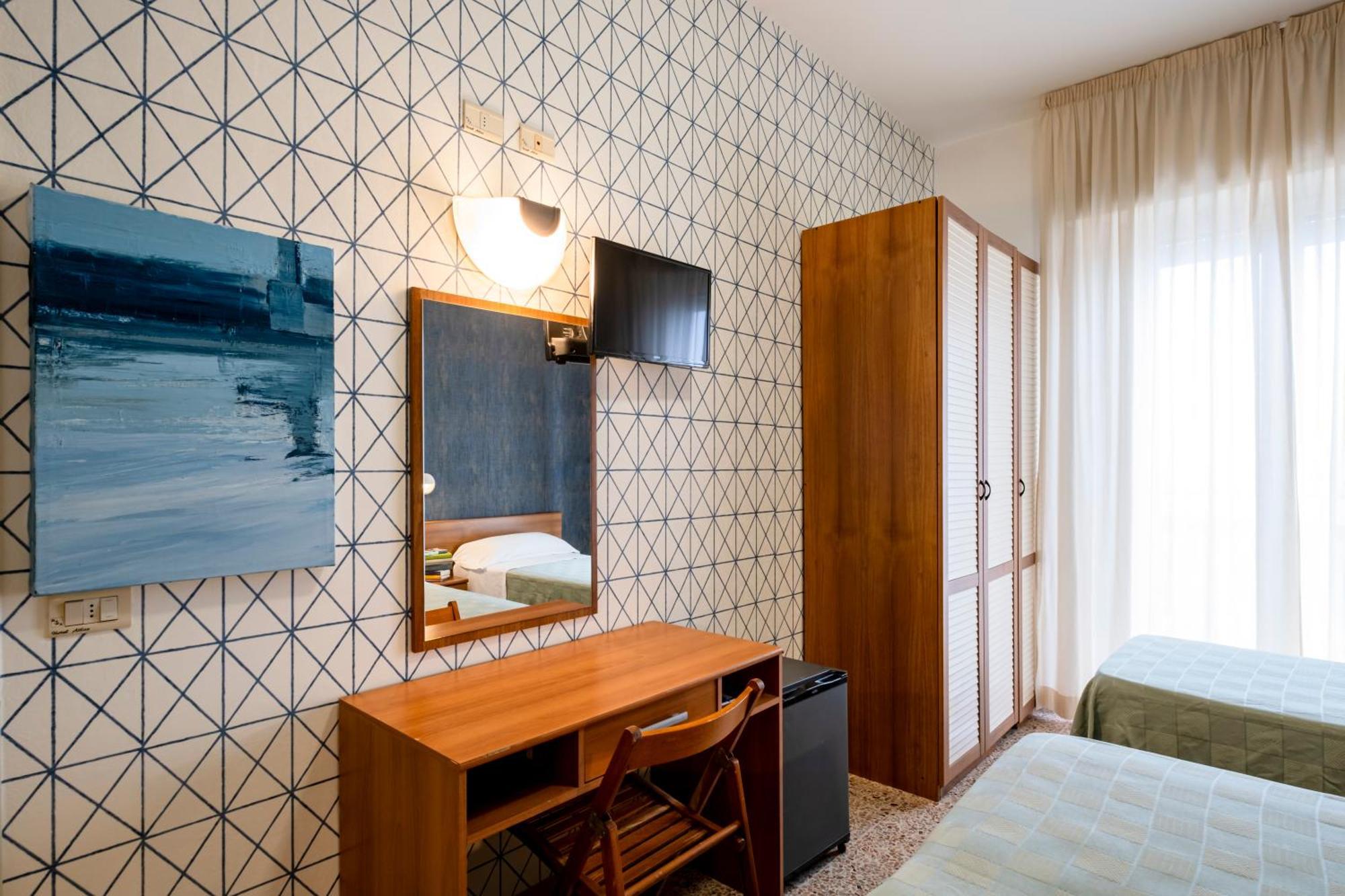 Hotel Atlas Ρίμινι Εξωτερικό φωτογραφία