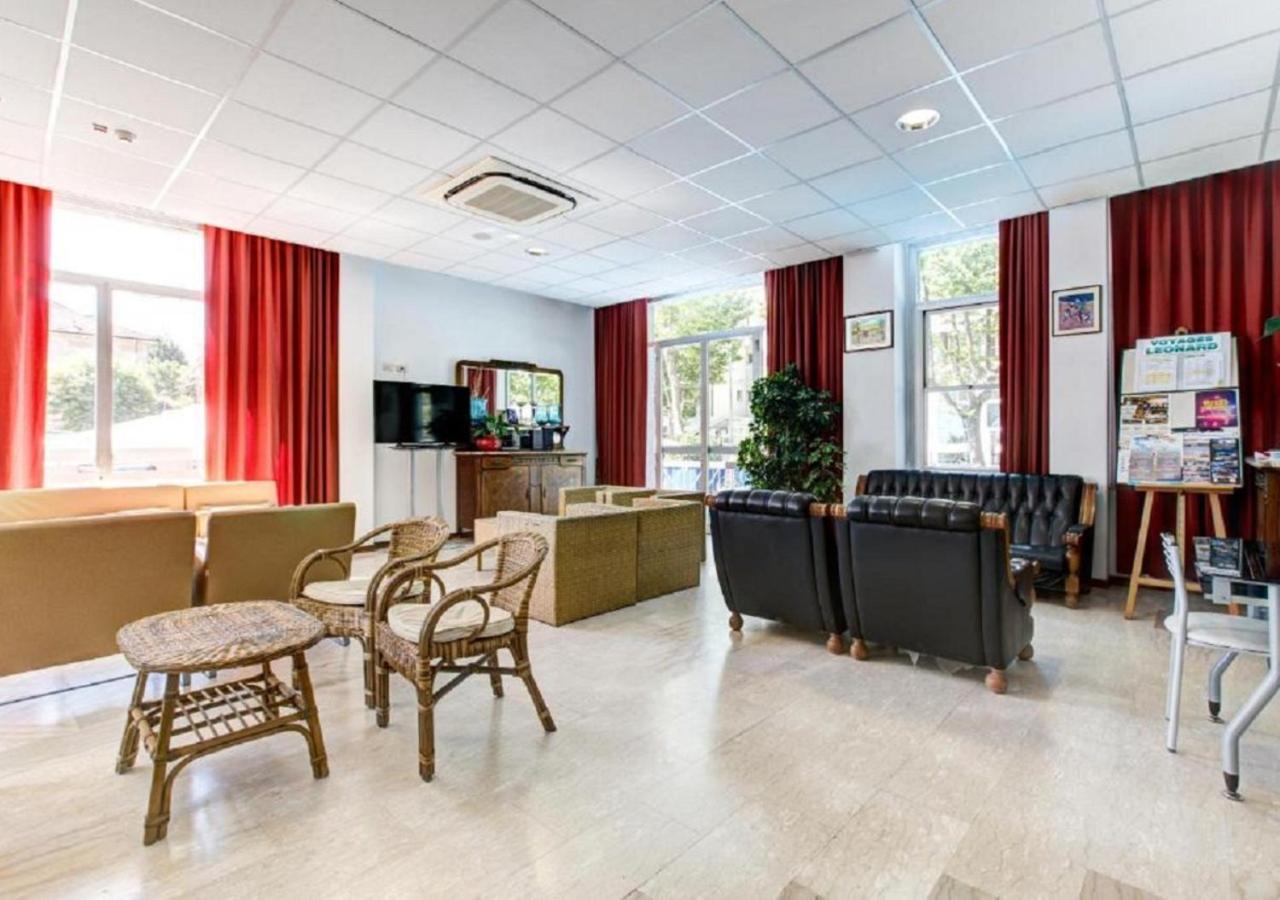 Hotel Atlas Ρίμινι Εξωτερικό φωτογραφία